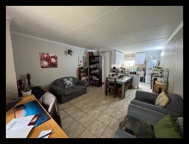 2 BEDROOM TOWNHOUSE FOR SALE IN GLEN MARAIS